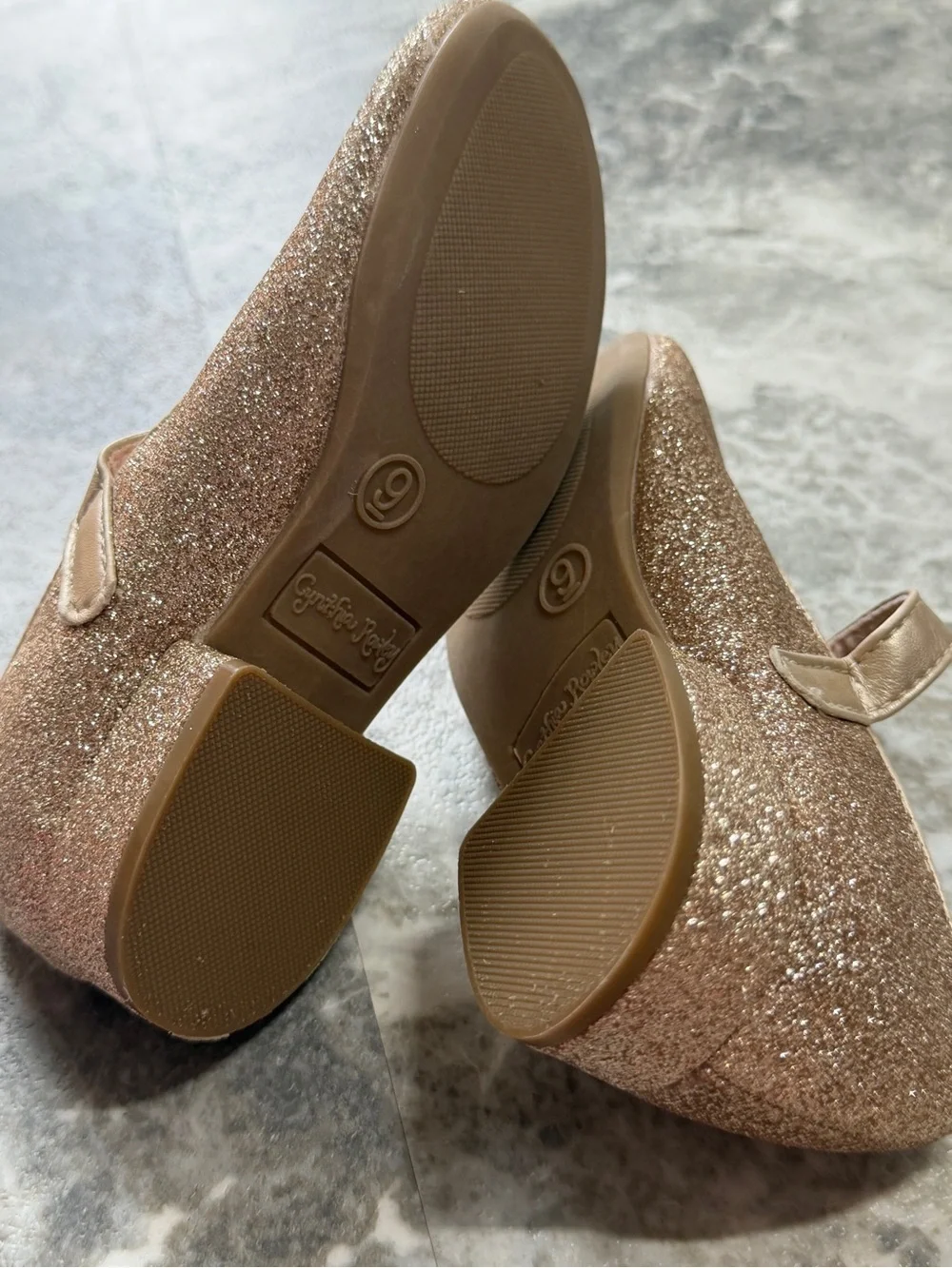 Girls Glitter Mary Jane Dress Shoes in Rose Gold